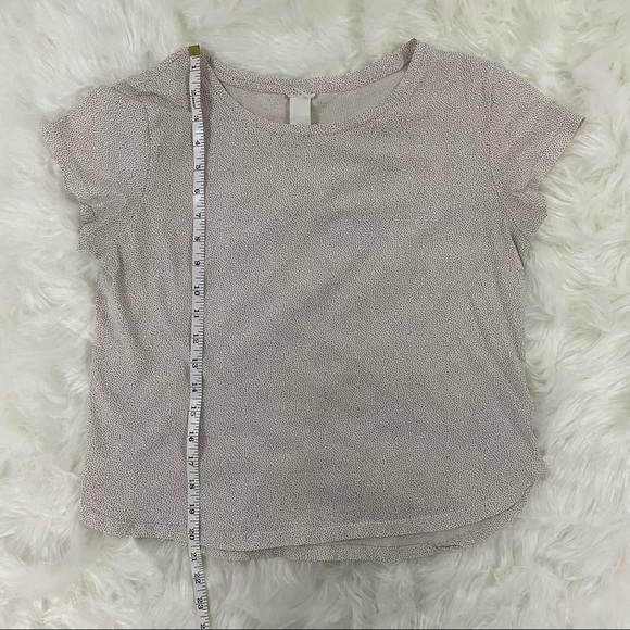 H&M Basic 100% Cotton Tee Shirt, Short Sleeve Cream with Black Dots Size Small - Picture 4 of 7